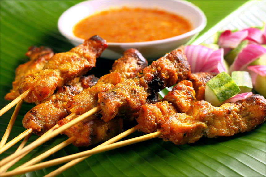 Satay (Grilled Skewered Meat) Must try food in KL Travelvui