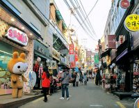 ewha-womans-university-shopping-street