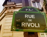 money-changer-rue-de-rivoli-paris