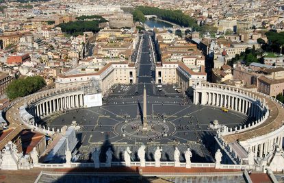 money-changer-near-the-vatican-rome