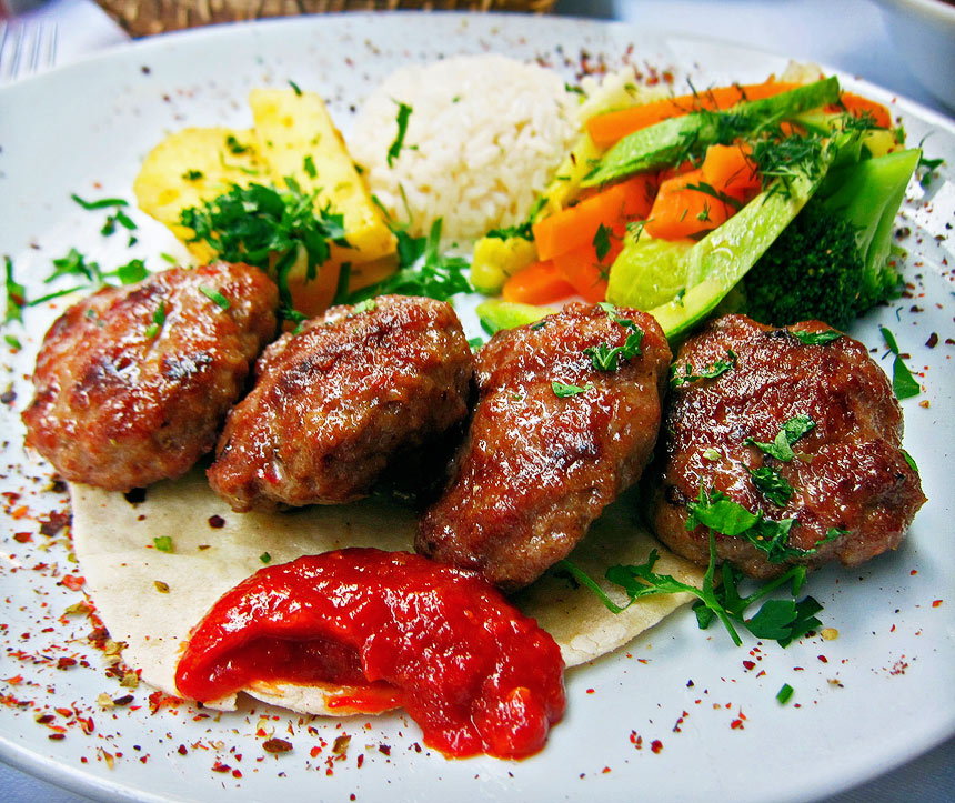 Kofte (Meatball) Istanbul Food Travelvui