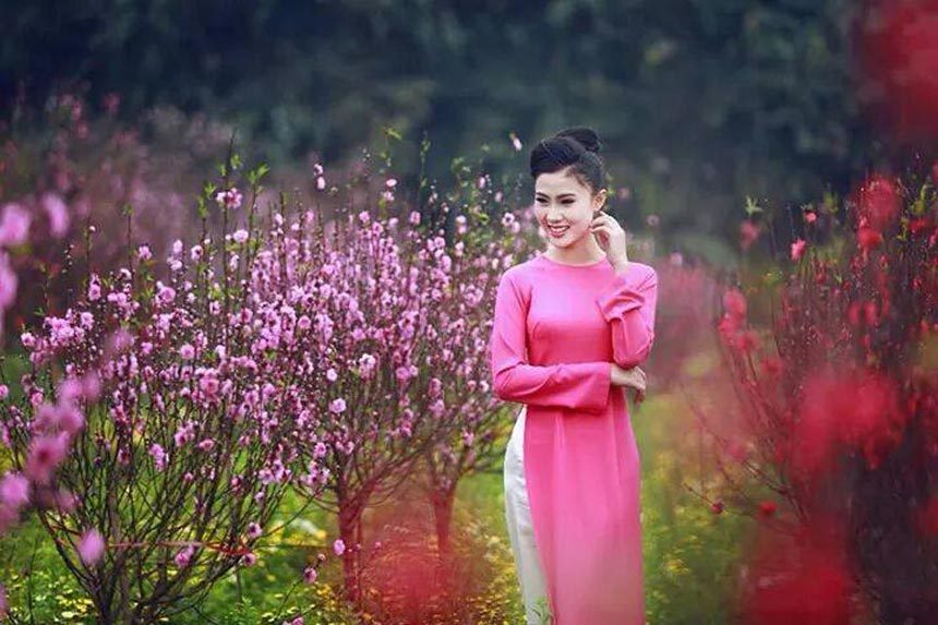 Ao Dai (Vietnamese Traditional Long Dress)